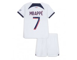 Paris Saint-Germain Kylian Mbappe #7 Replika Babytøj Udebanesæt Børn 2023-24 Kortærmet (+ Korte bukser)